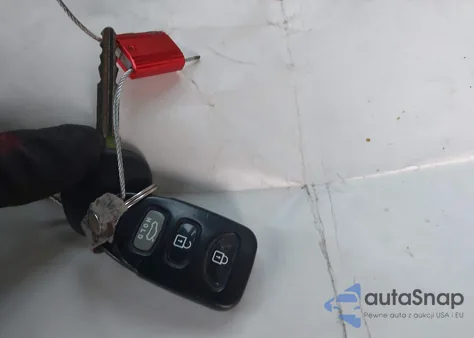 2011 Hyundai Elantra Gls (Ulsan Plant) z USA, uszkodzony, nr VIN KMHDH4AE0BU115202